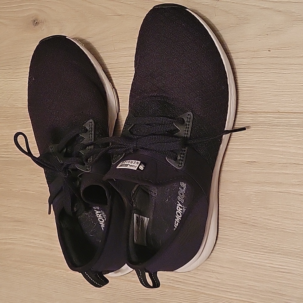 New Balance Black Sneakers